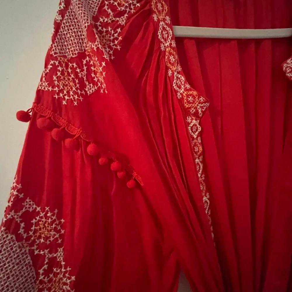 Red Embroidered Kimono Robe - Picture 3 of 4